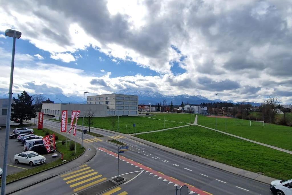 Visionary Hospitality Rothenburg, Lucerne - Premium Apartments With Free Parking, Washer, Kitchen, Terrace, 15' City Екстериор снимка